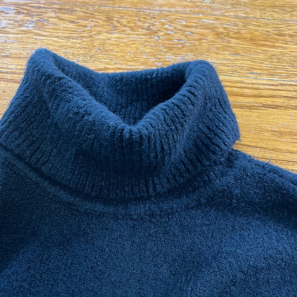 Talbots black/gray/winter white turtleneck sweater.  Size Large. Hi-lo hemline. - Picture 12 of 12